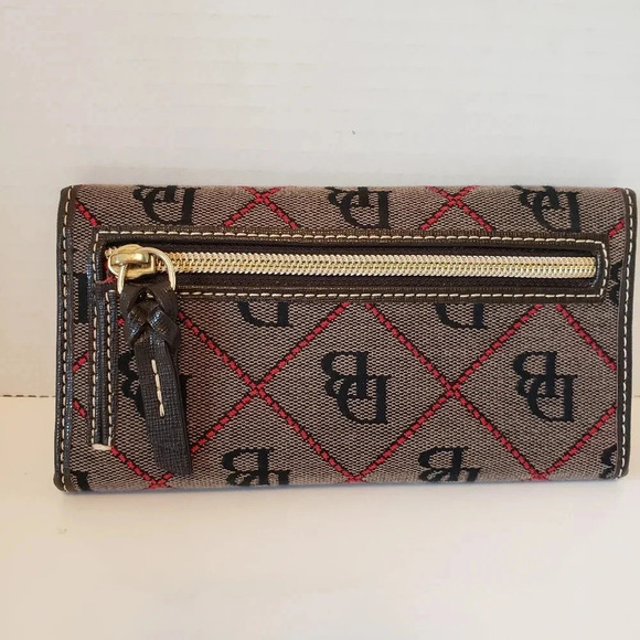 Dooney and Bourke Maxie  Quilt Wallet Brown/Red. - Picture 5 of 7